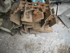 E 512-517 boční plechy žací lišty - 16