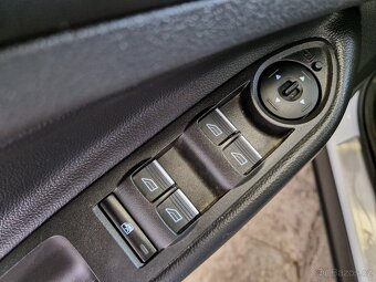 Ford Kuga 1.5 EcoBoost 2x4 110kw-133tkm-Xenon-Led-Navi-Pano - 16