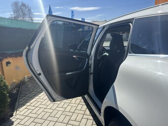 Volvo XC60 2.0 D4 Drive-E Summum - 16