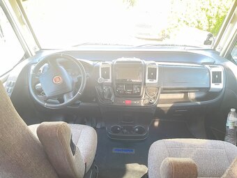 prodám automobil Hymer sleva 100 tis - 16