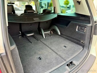 Volkswagen Sharan Highline DSG 7 míst Intg.sed Tažné Webasto - 16