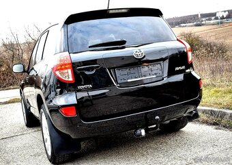 Toyota RAV4 2.2D 4x4 Top stav - 16