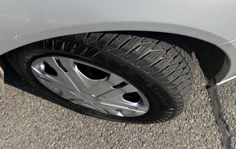 FORD FOCUS COMBI 1,8 TDDi 66kW - 2. majitel - Servis - 16