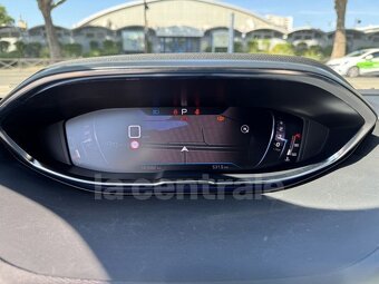 PEUGEOT 5008 II (2) BlueHDi 130 S&S GT EAT8 05/2021 - 16