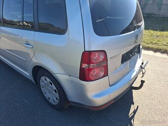 VW Touran 1.9 TDI 77kw Klima Model 2007 Facelift///Havárie// - 16