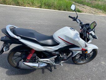 Honda CB125F - 16