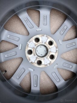 Zimní orig alu kola Toyota Yaris Dunlop 195/55/16 vzorek 8mm - 16