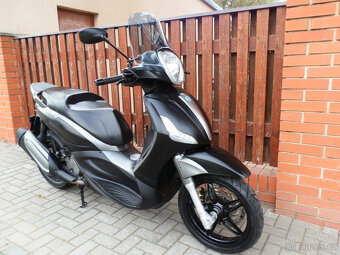 Piaggio Beverly 350 sport touring ABS ASR (2016) - 16