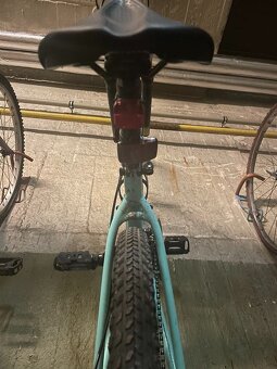 Dámské kolo Specialized JYNX 650B - 16