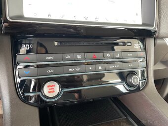 Jaguar F-Pace 35t AWD250kW,360°Kamery,Tažné - 16