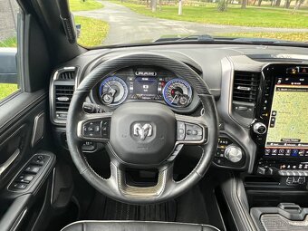 Dodge RAM Limited 2021, 5.7, TOP stav - 16