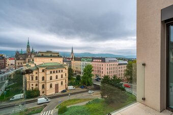 Exkluzivní byt 5+kk v centru Liberce se střešní terasou - 16