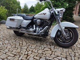 Harley Davidson ROAD KING - 16
