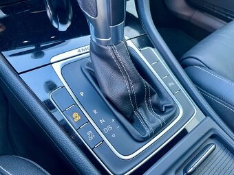 VW Golf VII R 2.0TSI 221kW DSG 4M VÝHŘEV Senzory 1. majitel - 16