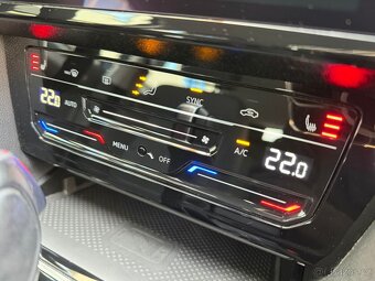 VW Passat B8 Variant 2.0 TDI 110kW DSG - záruka Autodraft - 16