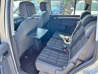 Volkswagen Touran CROSS 2,0 TDI - 16