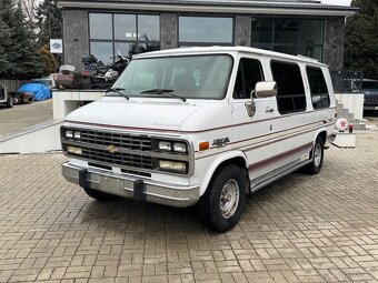 1994 Chevrolet G20 Gladiator - Glaval Vans - 16
