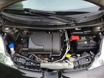Peugeot  107 1.0 50kw r.v2009 5dveř - 16