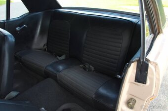 Ford Mustang 1966 - 16