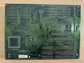 QDI P5I437P410/FMB Socket7 + Pentium 120MHz + 4xRAM + Cooler - 16