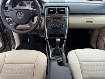 MERCEDES-BENZ B180 1.7i 85kw rok 2011 - 16