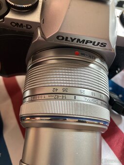 Prodám Olympus  OL-E-M5 OM-D + příslušenství - 16