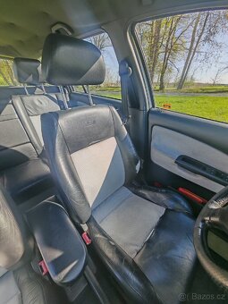 Škoda Octavia RS Combi 1.8T LPG - 16