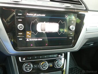 VW TOURAN 2.0 TDI 90KW FULLLED NAVI ACC FRONT EL.TAŽNÉ 2021 - 16