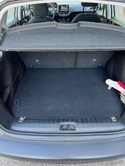 Peugeot 2008 1,2i, 60 KW, 1.MAJITEL - 16