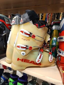Lyžařské vybavení - 16