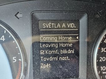VW Touran 2.0 TDI CUP 2014 TOP výbava a historie - 16