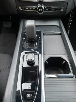 Volvo XC60 2.0 B4 145kW - 16