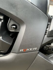 CAN-AM RYKER 900 - 16
