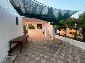 Vila 91m2, 3000m2 pozemek 12 minut od moře - 16