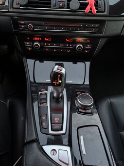 BMW 5 F10 2015.9 - 16