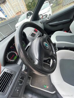 ŠKODA FABIA RS 1.9TDi - 16