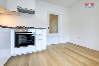 Pronájem bytu 3+1, 74 m², Plzeň, ul. Pecháčkova - 16
