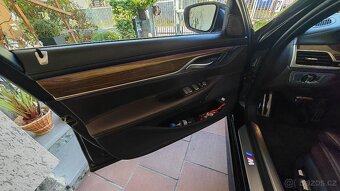 BMW 750D M-Sport, xDrive, 2018, najeto jen 92500km, TOP STAV - 16