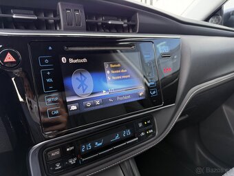Toyota Corolla 1.6 Valvematic Executive / automat / 2018 - 16