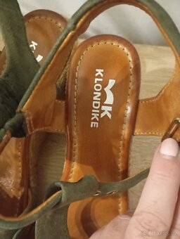 Krásné nové boty - 16