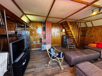 🌿🏡 Prodej chaty na Chvalčově pod lesem s nádherným výh 🏡✨ - 16