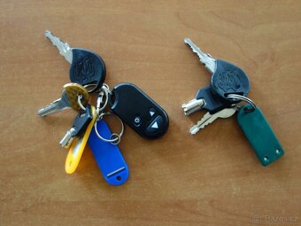 KNAUS SÜDWIND -MOVER-SOLÁR-TV-TOP VÝBAVA - 16