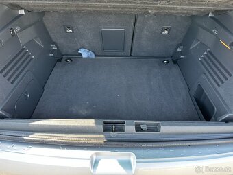 PEUGEOT 3008 1,6 16V VTI - PREMIUM - MÁLO KM - SERV. KNIHA - 16
