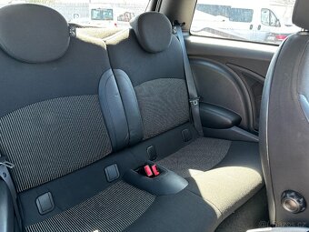MINI COOPER 1,6i - PANORAMA - TAŽNÉ ZAŘÍZENÍ - 16