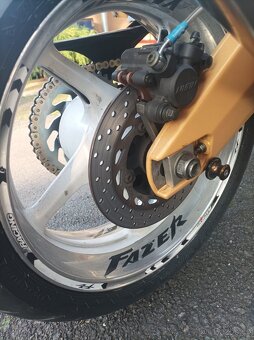 Yamaha FZ1 - 16