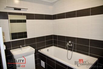 Pronájem, byty/3+kk, 53 m2, Dubová, 36004 Karlovy Vary, Karl - 16