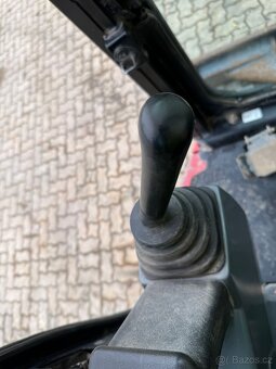 Minibagr Takeuchi TB23R - 16