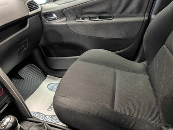 Peugeot 207 1,4 i - 16