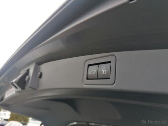 Toyota Corolla 1.8 Hybrid Premium - 16