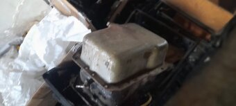 Prodám díly na veterány auta i motocikly - 16